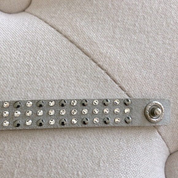 🩶🤍Swarovski Gray and Silver Crystal Bracelet 🤍🩶 - Picture 7 of 7